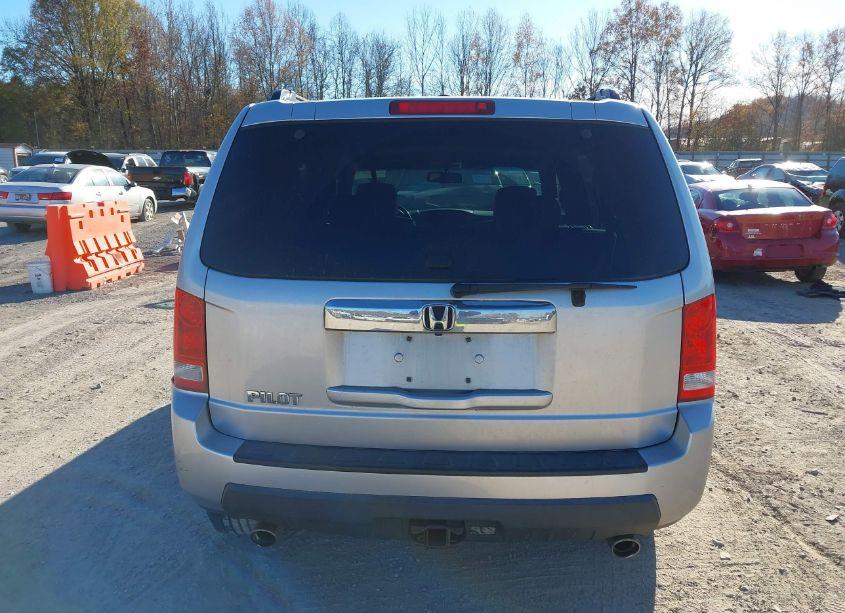 Photo 16 of 2011 Honda Pilot EX-L (VIN 5FNYF3H55BB037777)
