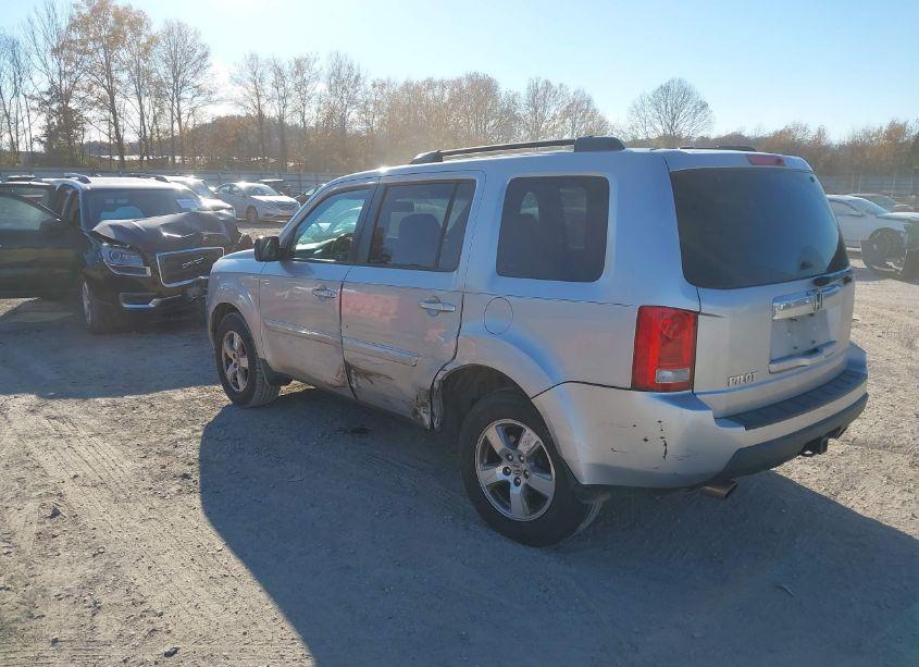 Photo 3 of 2011 Honda Pilot EX-L (VIN 5FNYF3H55BB037777)