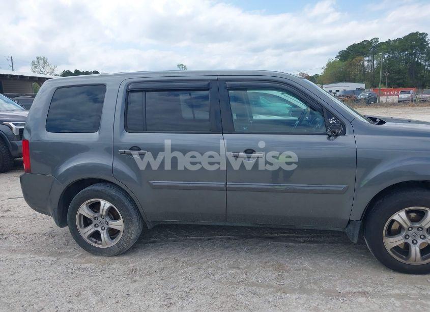 Photo 13 of 2012 Honda Pilot EXL (VIN 5FNYF3H55CB036730)