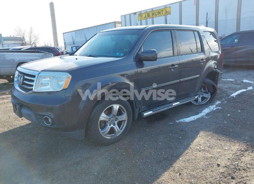 Photo 2 of 2012 Honda Pilot EX-L (VIN 5FNYF3H55CB038476)