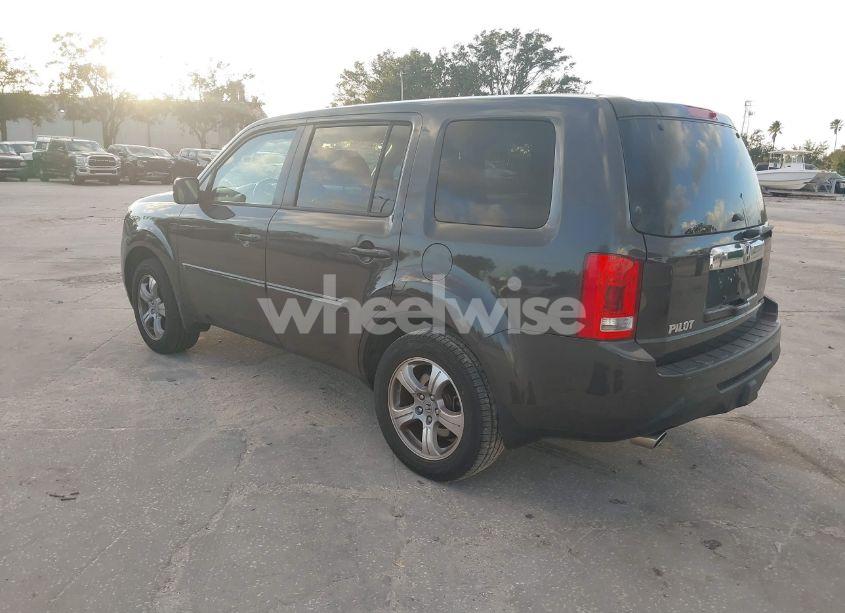 Photo 3 of 2013 Honda Pilot EX-L (VIN 5FNYF3H55DB030671)