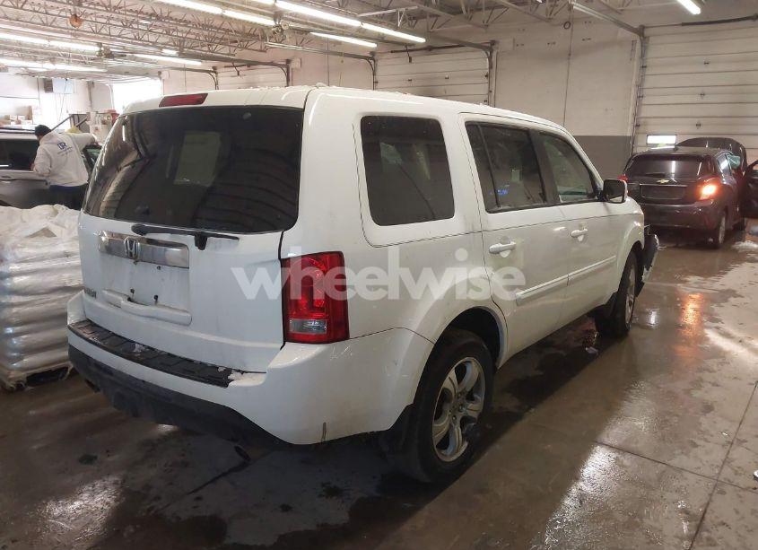 Photo 4 of 2014 Honda Pilot EX-L (VIN 5FNYF3H55EB001897)