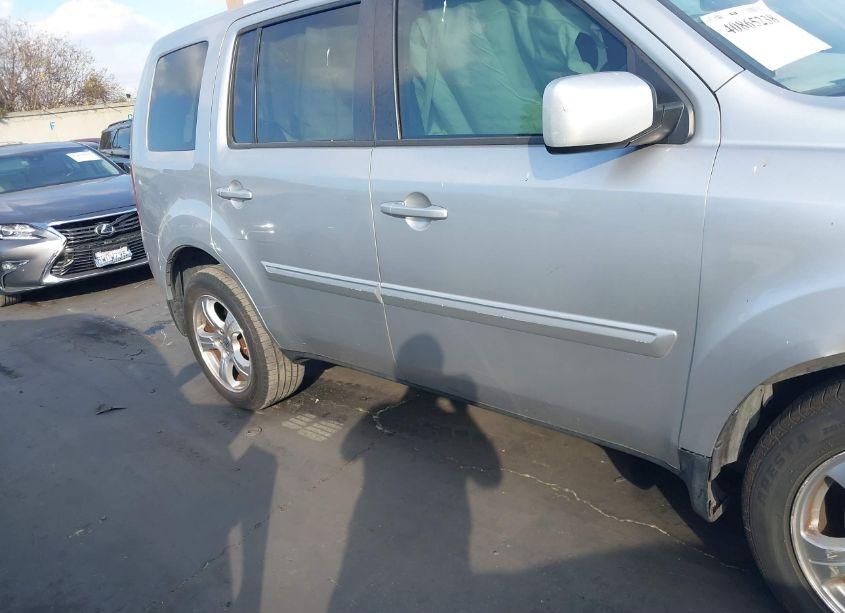 Photo 13 of 2015 Honda Pilot EX-L (VIN 5FNYF3H55FB021388)