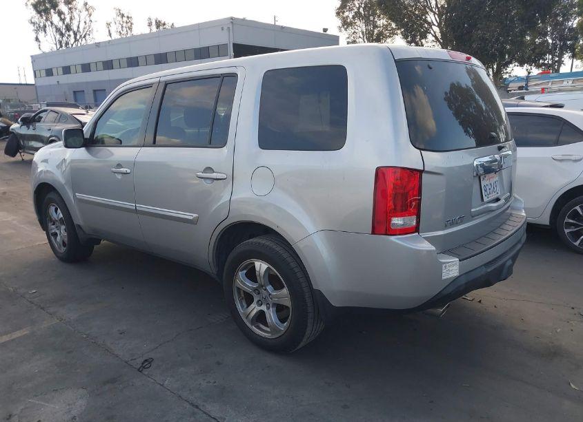 Photo 3 of 2015 Honda Pilot EX-L (VIN 5FNYF3H55FB021388)