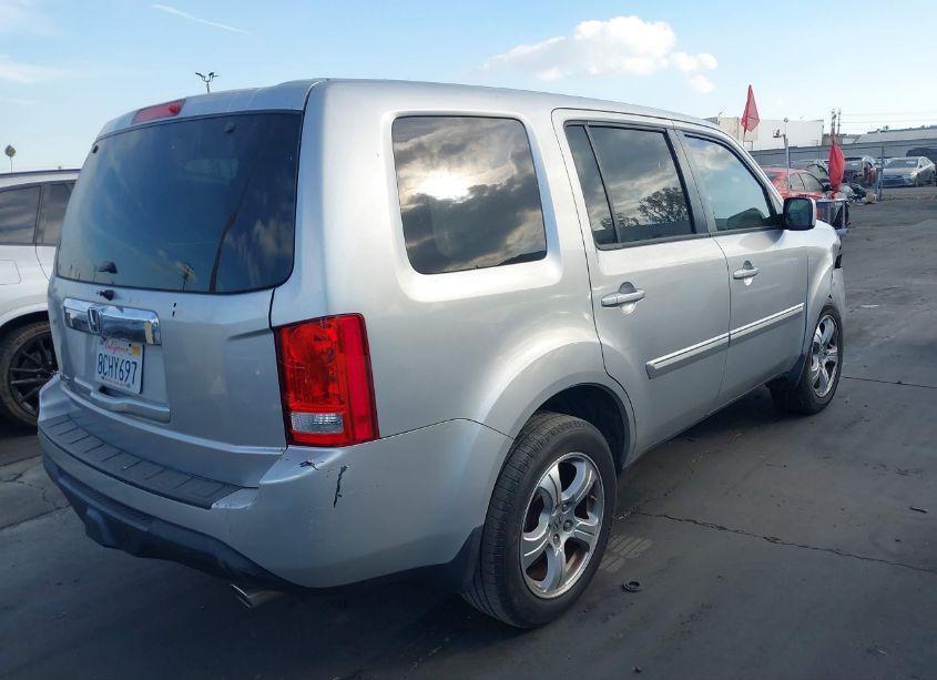 Photo 4 of 2015 Honda Pilot EX-L (VIN 5FNYF3H55FB021388)