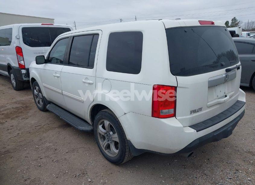 Photo 3 of 2015 Honda Pilot EX-L (VIN 5FNYF3H55FB029006)