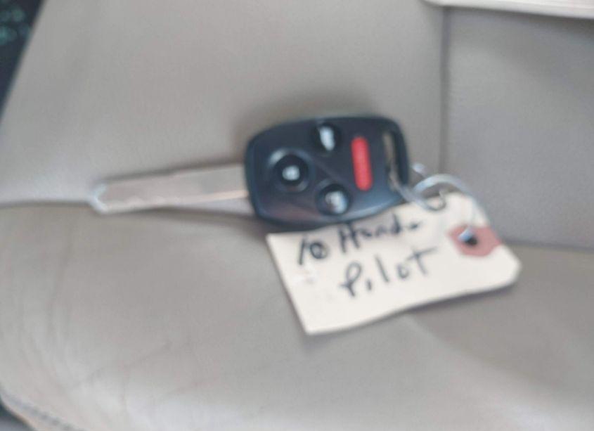 Photo 11 of 2010 Honda Pilot EX-L (VIN 5FNYF3H56AB004835)