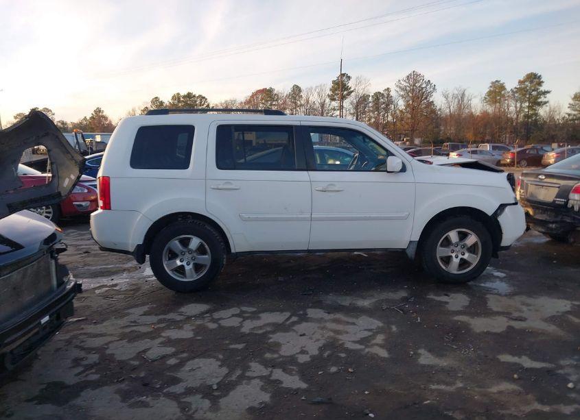 Photo 13 of 2011 Honda Pilot EX-L (VIN 5FNYF3H56BB014802)