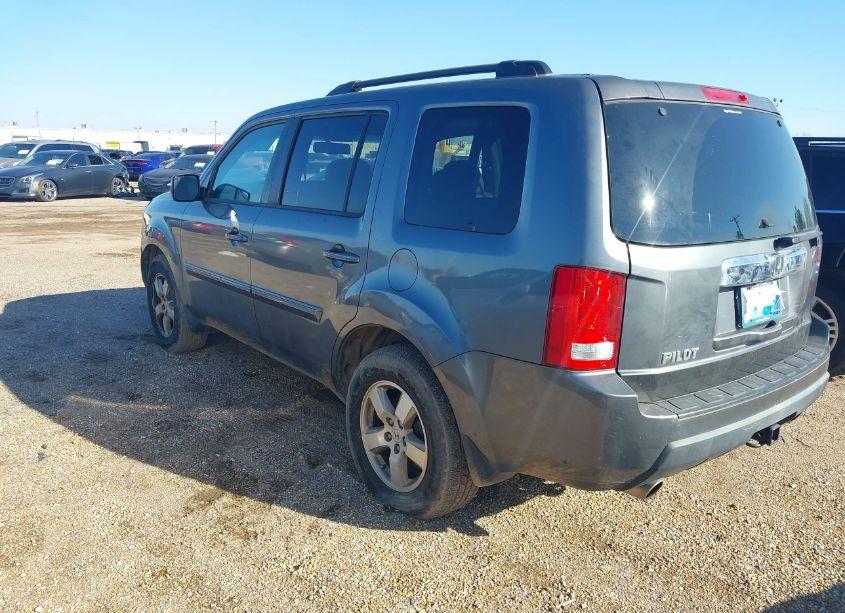 Photo 3 of 2011 Honda Pilot EX-L (VIN 5FNYF3H56BB057200)