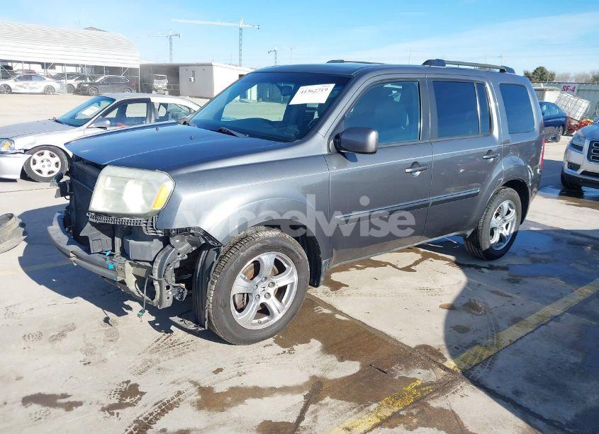 Photo 2 of 2012 Honda Pilot EX-L (VIN 5FNYF3H56CB025879)