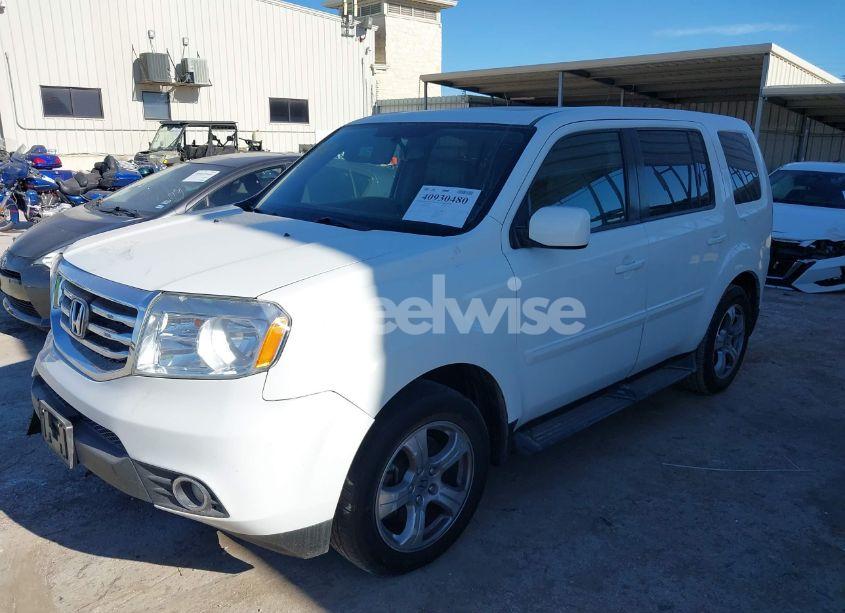 Photo 2 of 2013 Honda Pilot EX-L (VIN 5FNYF3H56DB008775)