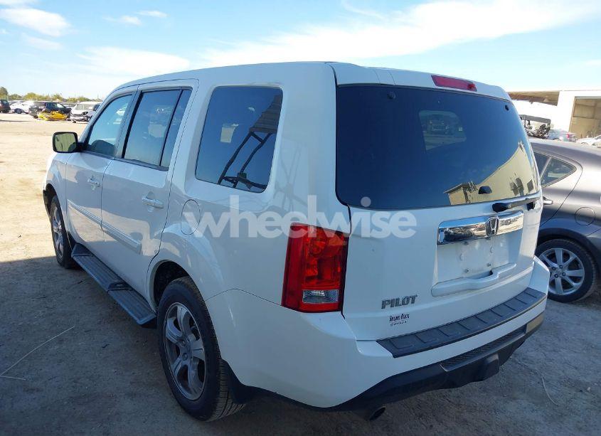 Photo 3 of 2013 Honda Pilot EX-L (VIN 5FNYF3H56DB008775)
