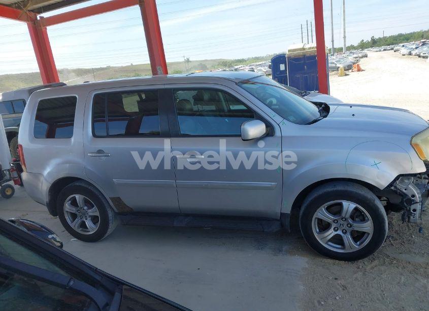 Photo 13 of 2014 Honda Pilot EX-L (VIN 5FNYF3H56EB014772)