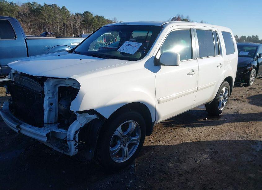 Photo 2 of 2014 Honda Pilot EX-L (VIN 5FNYF3H56EB023360)