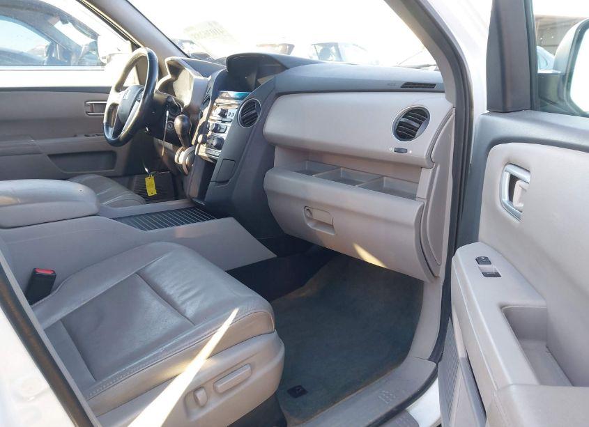 Photo 5 of 2014 Honda Pilot EX-L (VIN 5FNYF3H56EB023360)