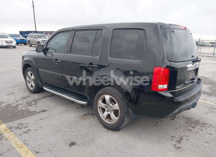 Photo 3 of 2015 Honda Pilot EX-L (VIN 5FNYF3H56FB008715)