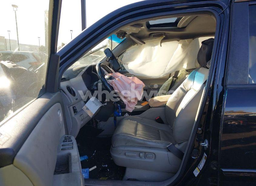 Photo 5 of 2011 Honda Pilot EX-L (VIN 5FNYF3H57BB010578)