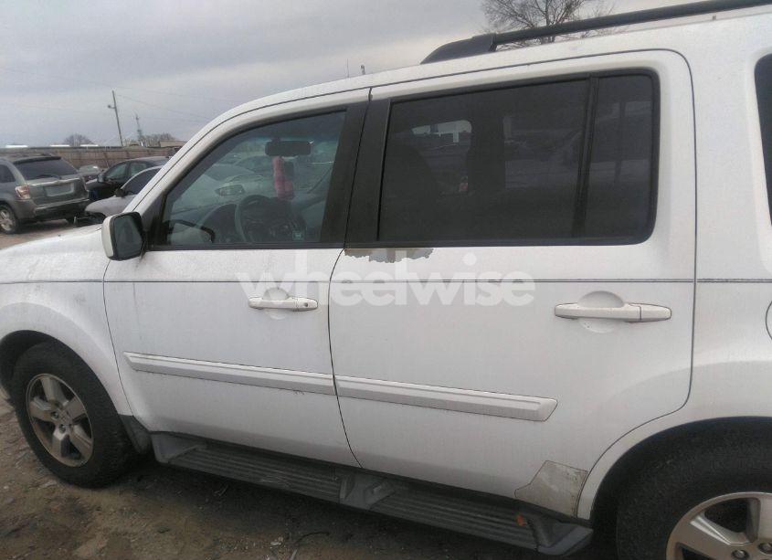 Photo 14 of 2011 Honda Pilot EX-L (VIN 5FNYF3H57BB014856)