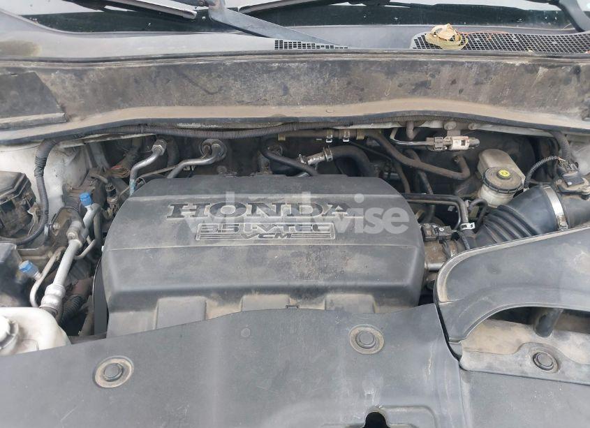 Photo 10 of 2011 Honda Pilot EX-L (VIN 5FNYF3H57BB016834)