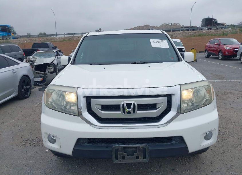 Photo 13 of 2011 Honda Pilot EX-L (VIN 5FNYF3H57BB016834)