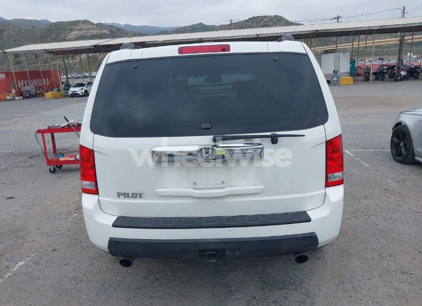 Photo 17 of 2011 Honda Pilot EX-L (VIN 5FNYF3H57BB016834)