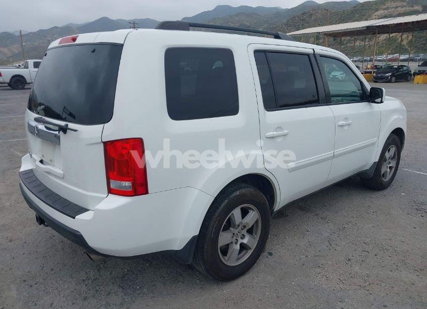 Photo 4 of 2011 Honda Pilot EX-L (VIN 5FNYF3H57BB016834)