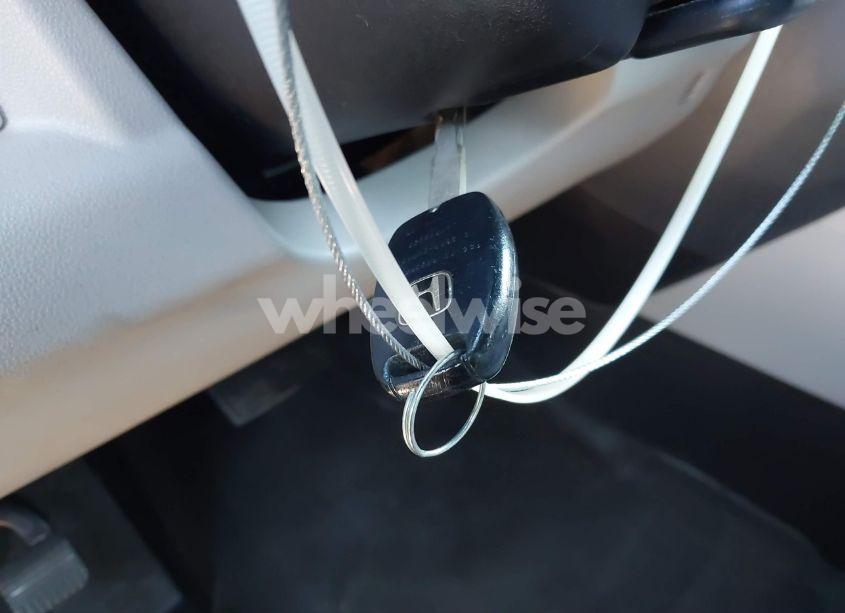 Photo 11 of 2011 Honda Pilot EX-L (VIN 5FNYF3H57BB024450)