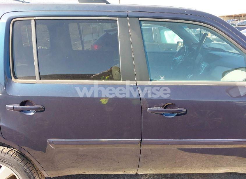 Photo 13 of 2011 Honda Pilot EX-L (VIN 5FNYF3H57BB024450)