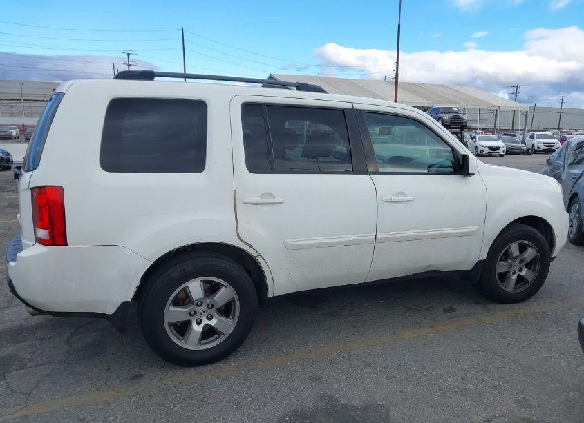 Photo 13 of 2011 Honda Pilot EX-L (VIN 5FNYF3H57BB040843)