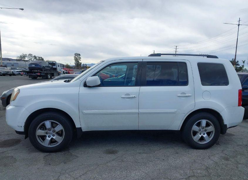 Photo 17 of 2011 Honda Pilot EX-L (VIN 5FNYF3H57BB040843)