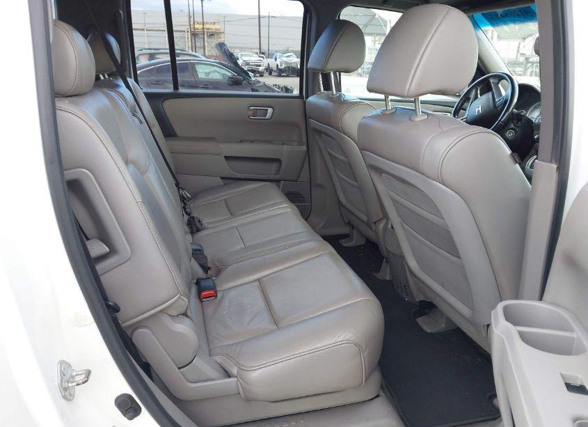 Photo 8 of 2011 Honda Pilot EX-L (VIN 5FNYF3H57BB040843)