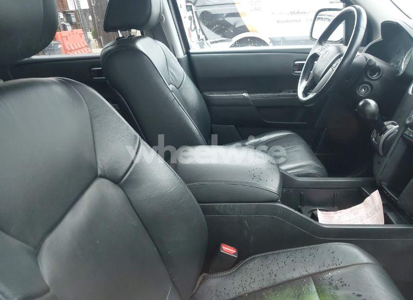 Photo 5 of 2012 Honda Pilot EX-L (VIN 5FNYF3H57CB025549)