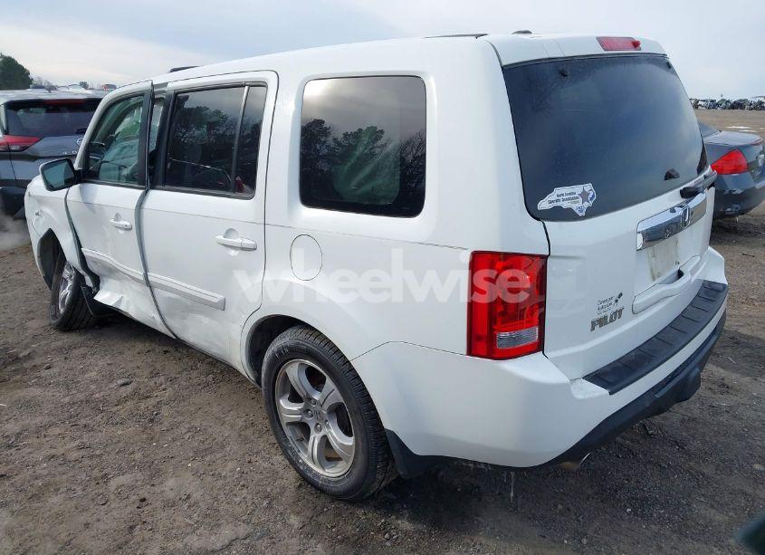 Photo 3 of 2013 Honda Pilot EX-L (VIN 5FNYF3H57DB001043)