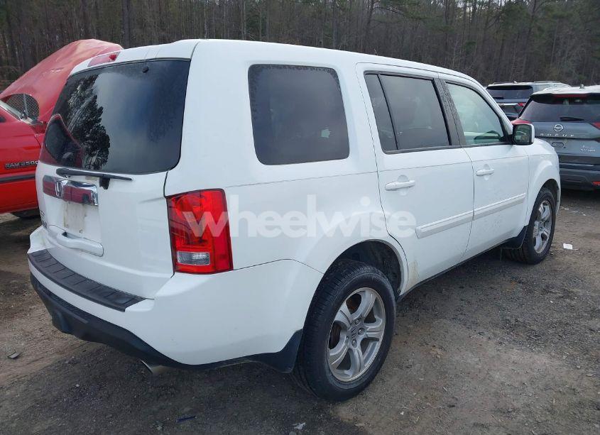 Photo 4 of 2013 Honda Pilot EX-L (VIN 5FNYF3H57DB001043)