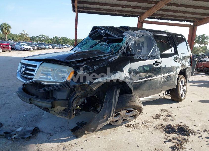 Photo 2 of 2013 Honda Pilot EX-L (VIN 5FNYF3H57DB016934)