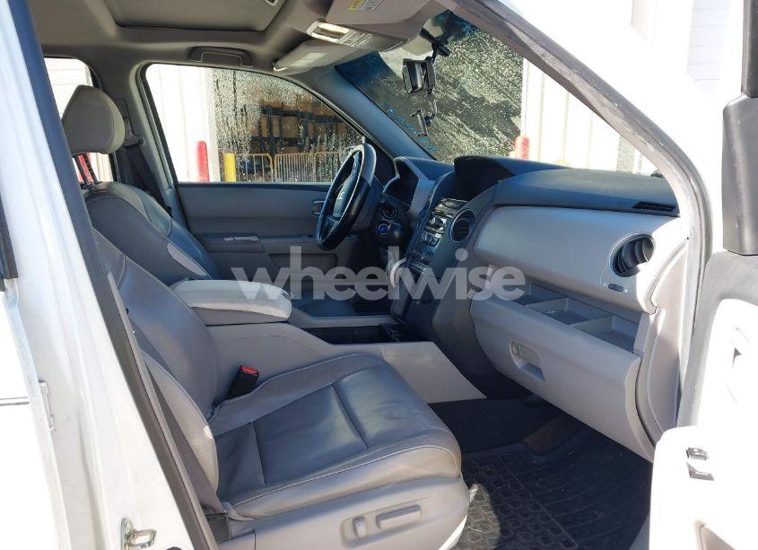 Photo 5 of 2013 Honda Pilot EX-L (VIN 5FNYF3H57DB044331)