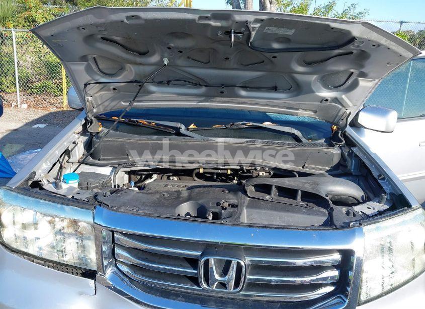 Photo 10 of 2014 Honda Pilot EX-L (VIN 5FNYF3H57EB015185)