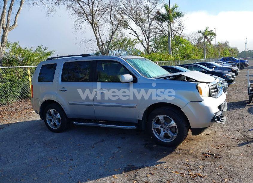 Photo 13 of 2014 Honda Pilot EX-L (VIN 5FNYF3H57EB015185)