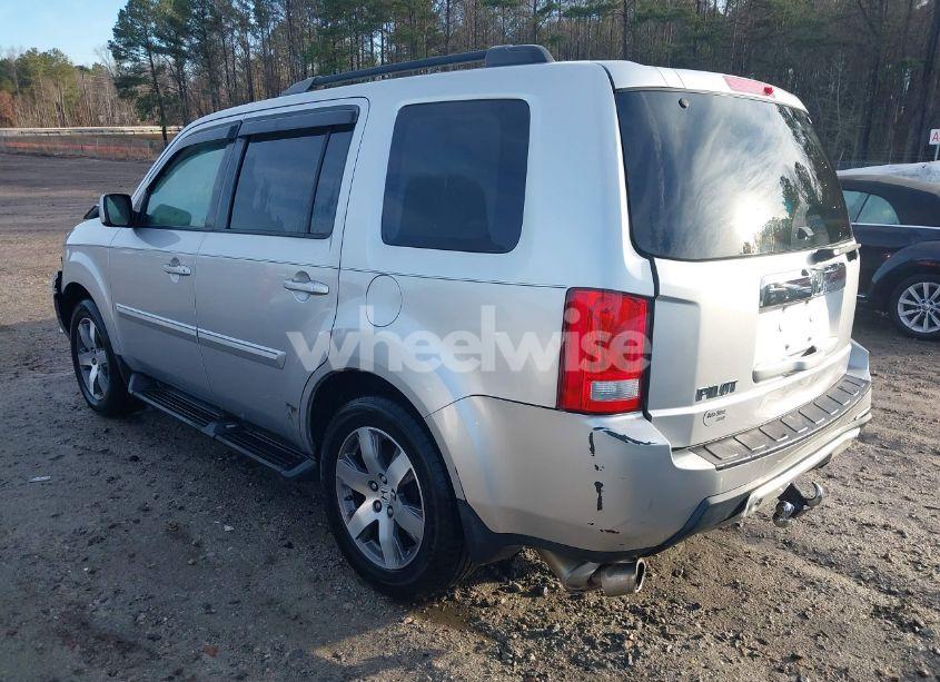 Photo 3 of 2010 Honda Pilot EX-L (VIN 5FNYF3H58AB006005)