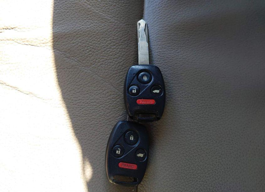 Photo 11 of 2010 Honda Pilot EX-L (VIN 5FNYF3H58AB019482)