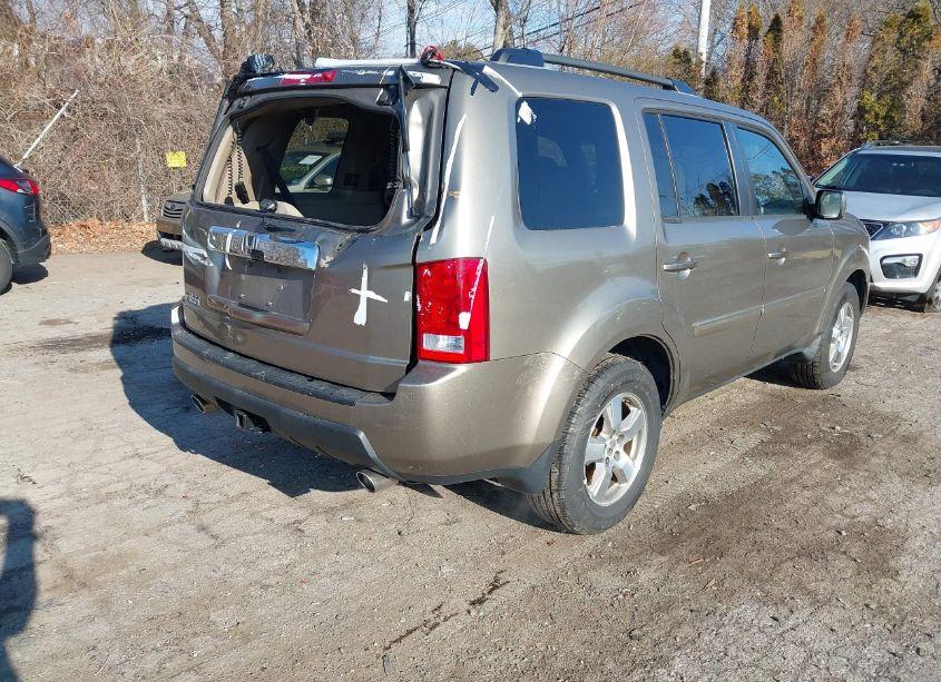 Photo 4 of 2010 Honda Pilot EX-L (VIN 5FNYF3H58AB019482)