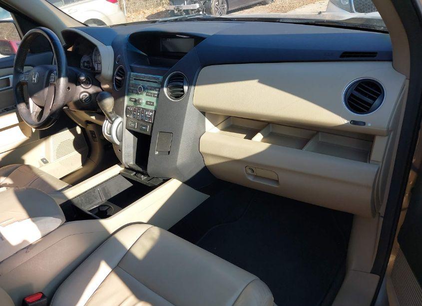 Photo 5 of 2010 Honda Pilot EX-L (VIN 5FNYF3H58AB019482)