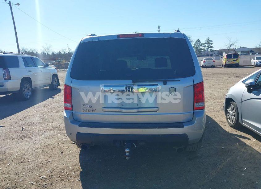 Photo 16 of 2011 Honda Pilot EX-L (VIN 5FNYF3H58BB019869)