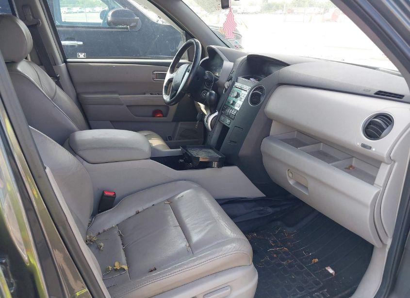 Photo 5 of 2011 Honda Pilot EX-L (VIN 5FNYF3H58BB029348)