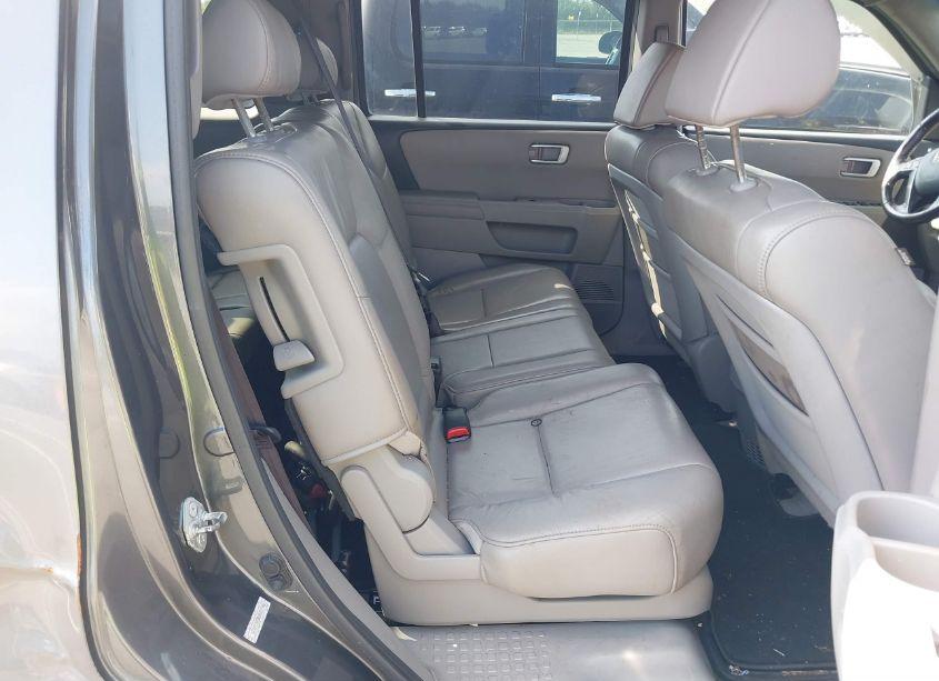 Photo 8 of 2011 Honda Pilot EX-L (VIN 5FNYF3H58BB029348)