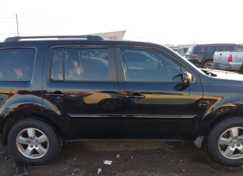 Photo 13 of 2011 Honda Pilot EX-L (VIN 5FNYF3H58BB034808)