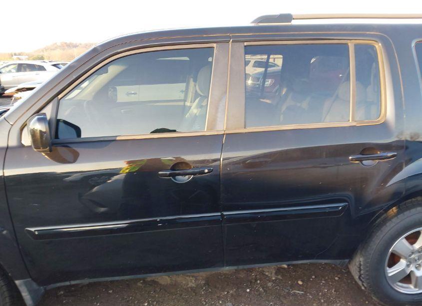 Photo 14 of 2011 Honda Pilot EX-L (VIN 5FNYF3H58BB034808)