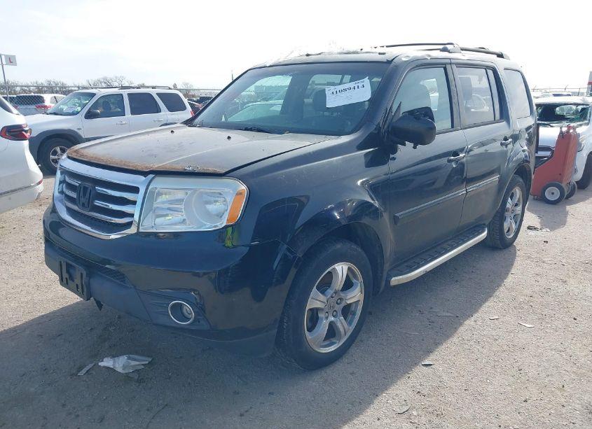 Photo 2 of 2012 Honda Pilot EX-L (VIN 5FNYF3H58CB010977)