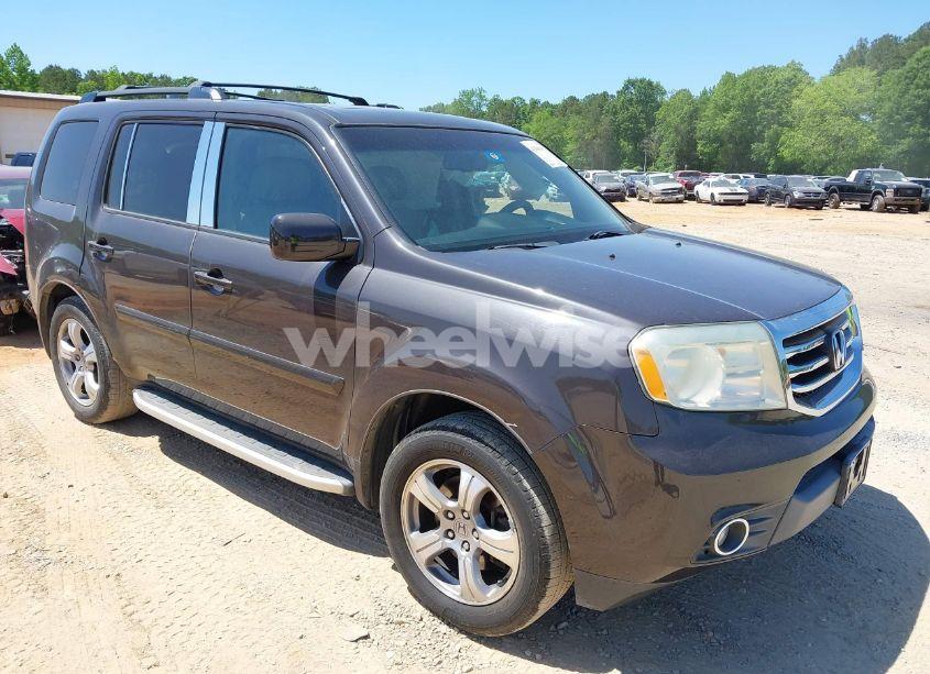 2013 Honda Pilot EX-L (VIN 5FNYF3H58DB002332) main photo