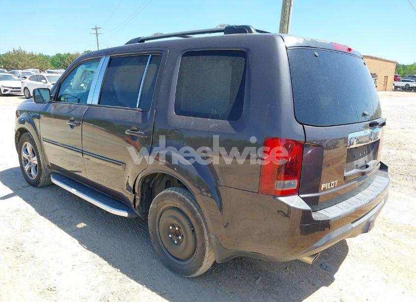 Photo 3 of 2013 Honda Pilot EX-L (VIN 5FNYF3H58DB002332)